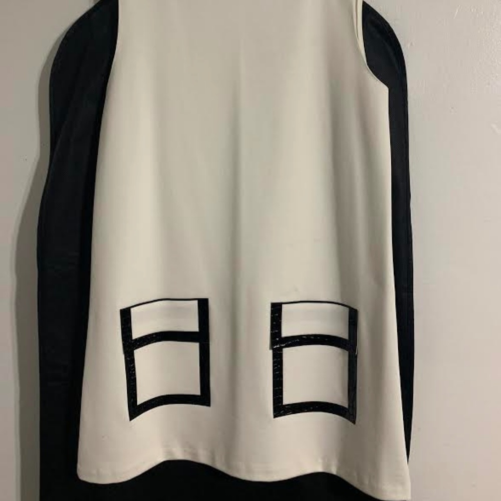 Dress - Picture 2 of 4